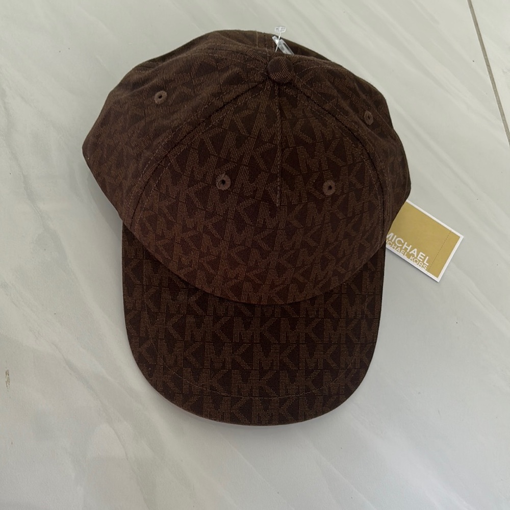 BNWT Michael Kors MK Logo cap